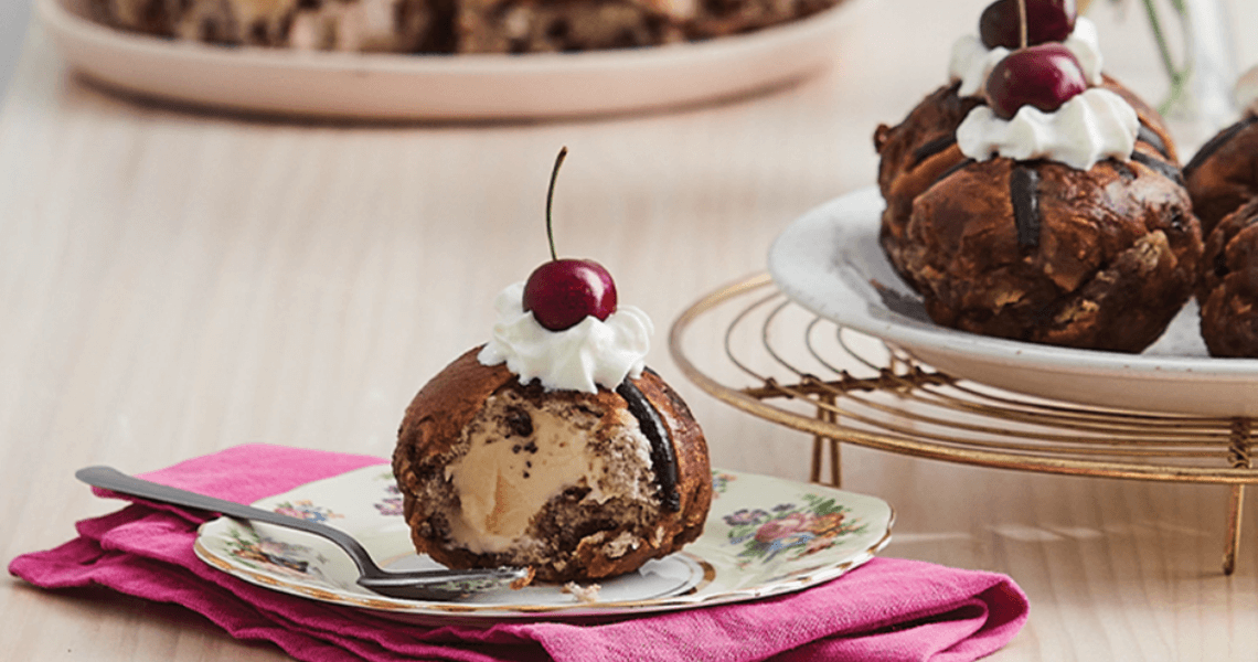 Deep Fried Choc Chip Ice Cream Buns